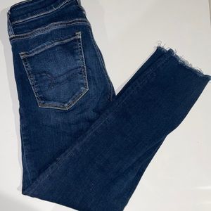 Women’s American Eagle Raw Hem Jeggings - Size 2 Short